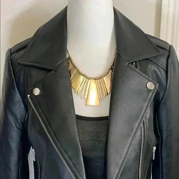 BNWT Cupcakes and cashmere  faux leather Moto Jacket size Xs - Picture 4 of 7